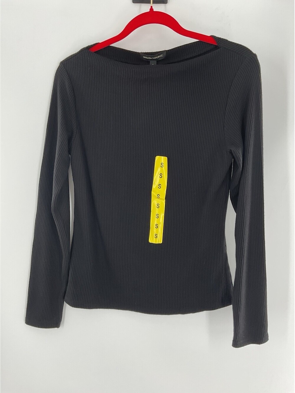 Banana Republic NWT Womenโs Size Small Black Knit Top 134